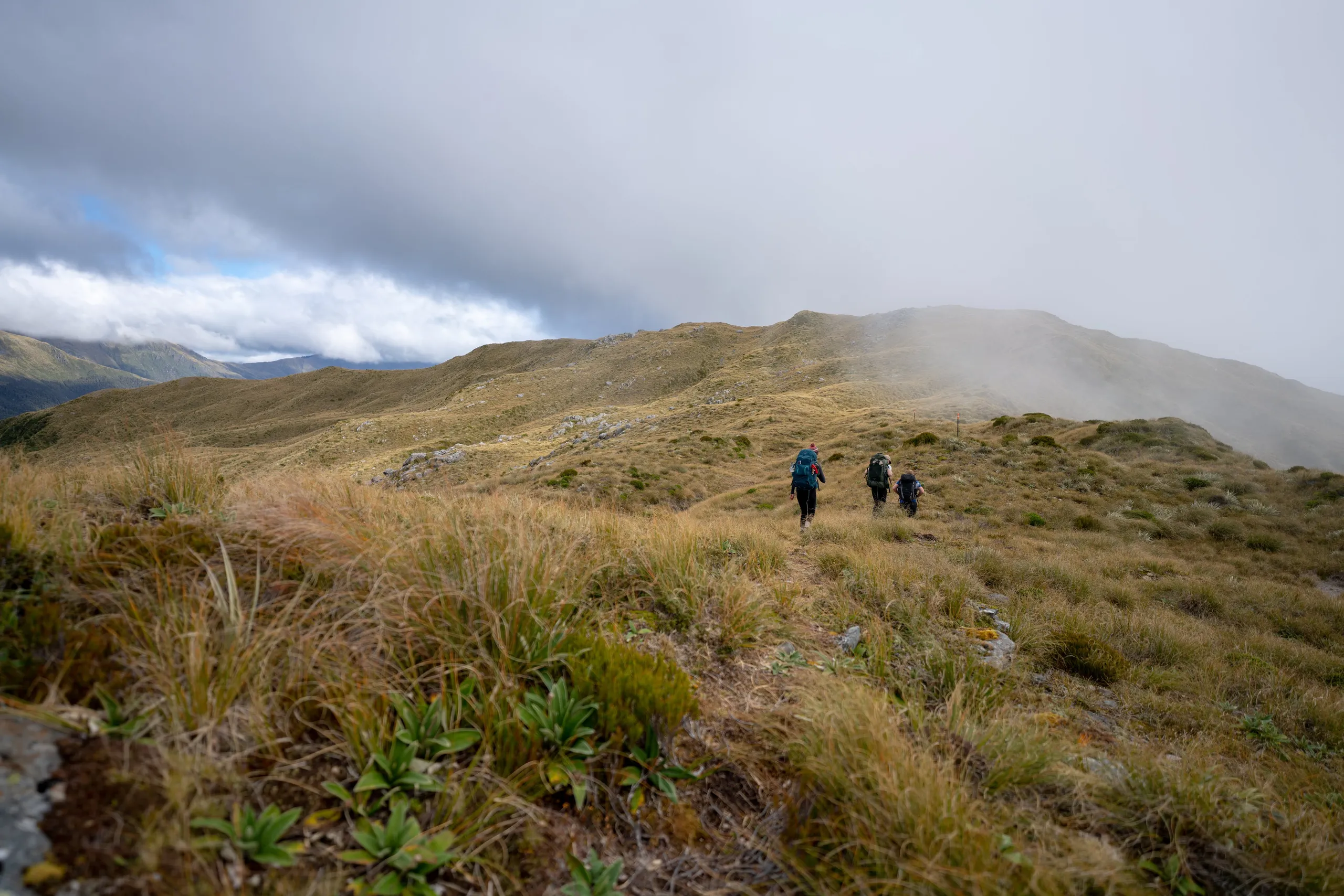 Proceeding along the tops with clear skies to the left and low cloud to the right